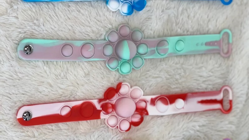 Watch Pop-Its