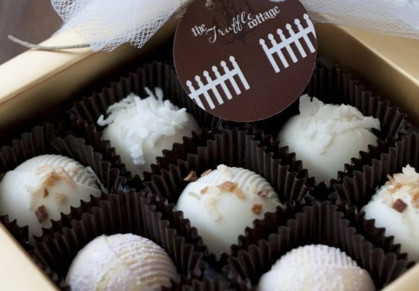 Classic White Chocolate Box