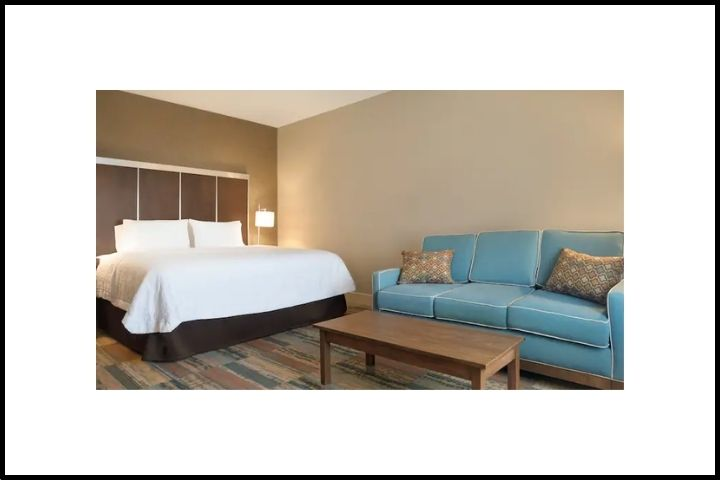 1 King with Sofa Bed - Fridge