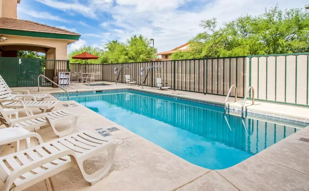 Outdoor Pool and Hot Tub