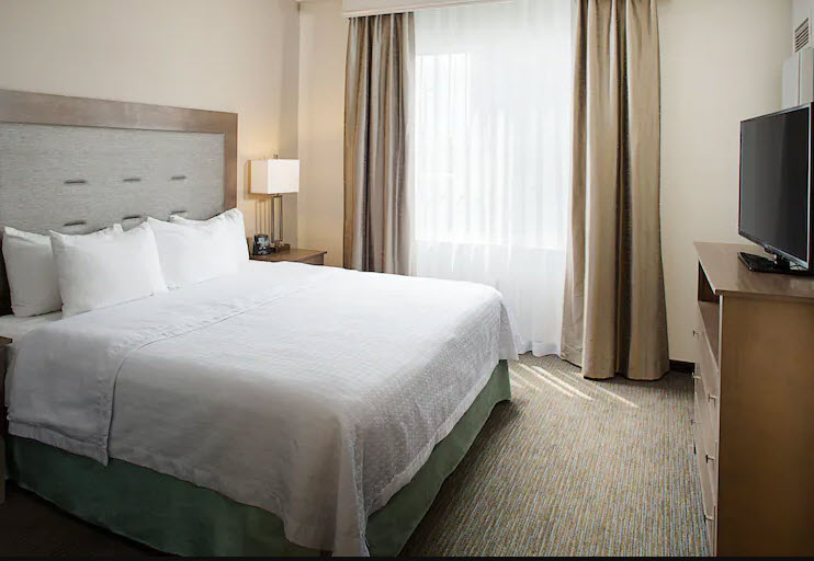 Rooms and suites