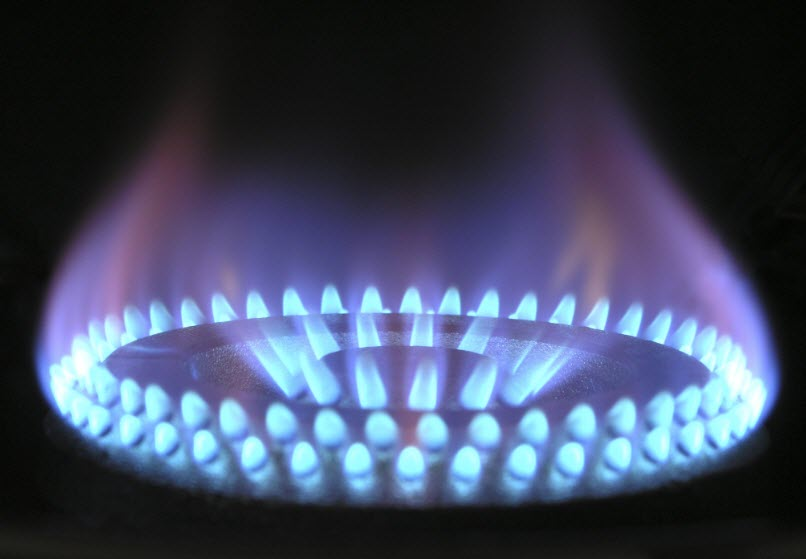 Gas