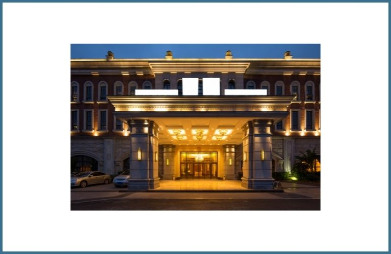 Hotels & Motels