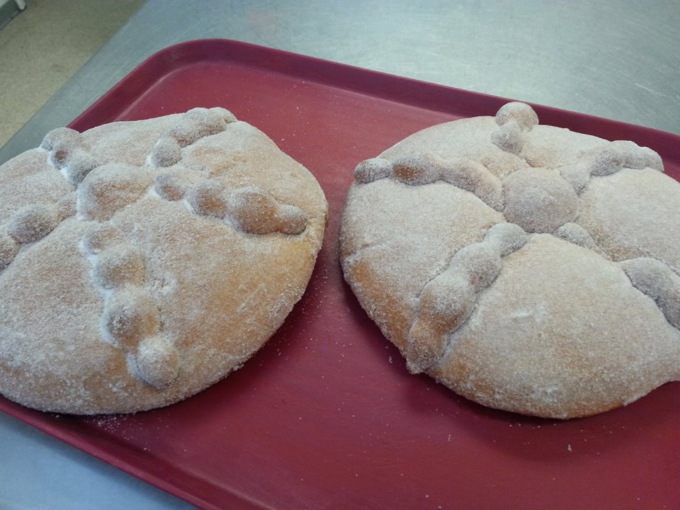Pan de Muerto ( Bread of the Dead)