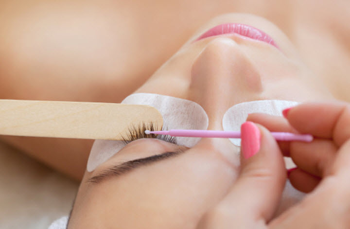 Lash Removal
