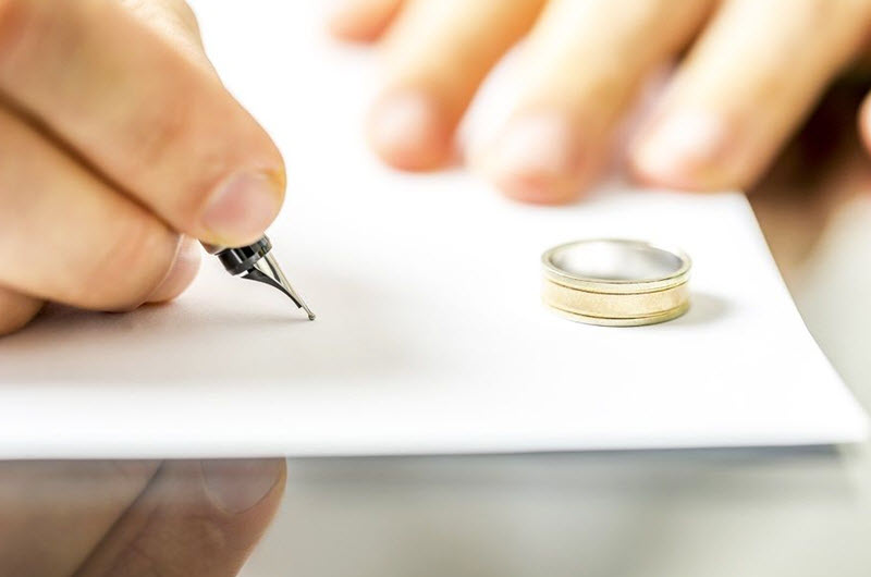 Divorce Attorney