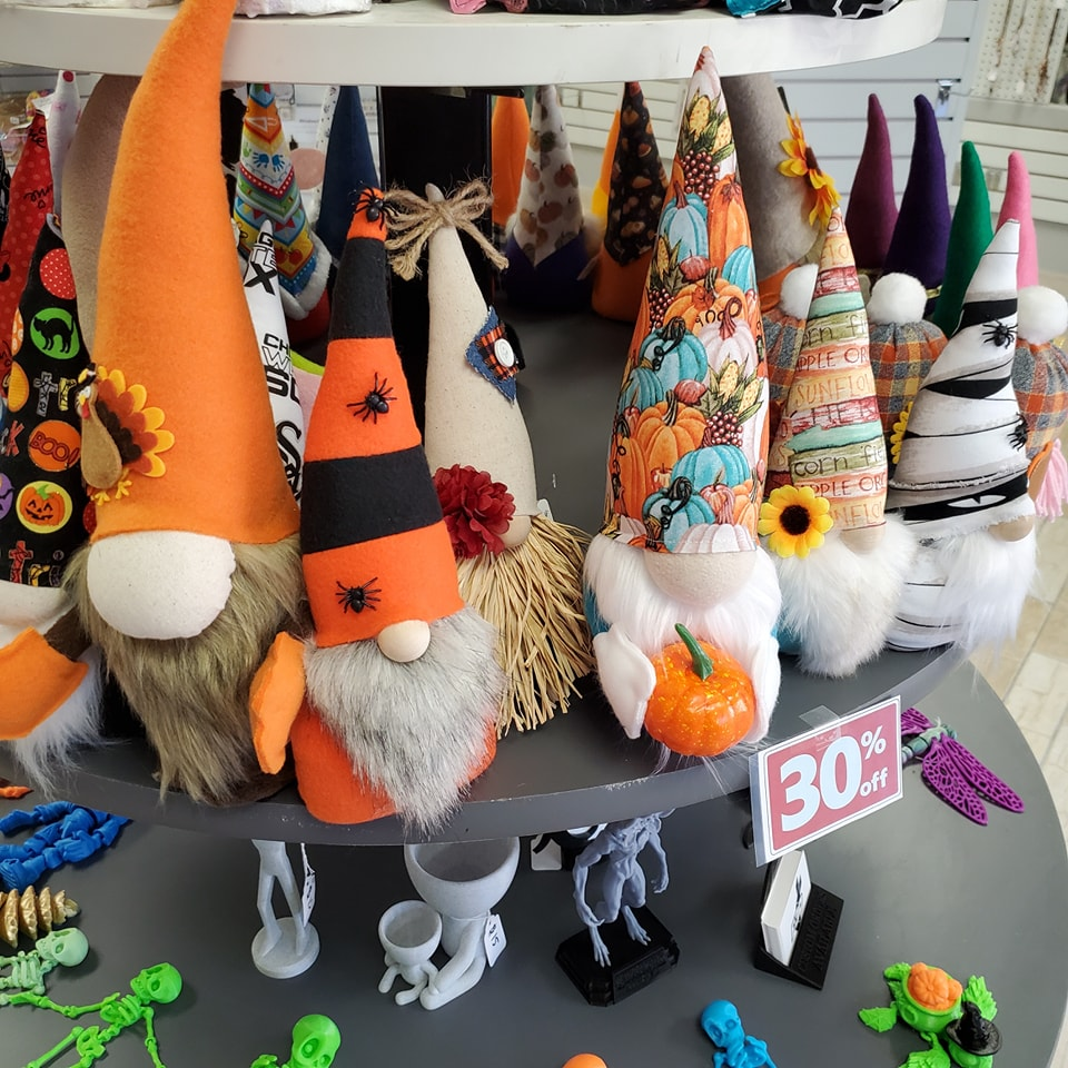 Dolls, Gnomes & Figurines