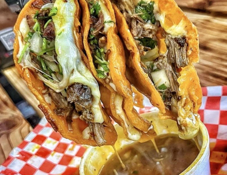 Queso Tacos