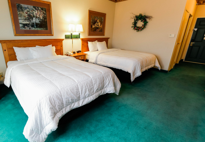 Rooms & Suites
