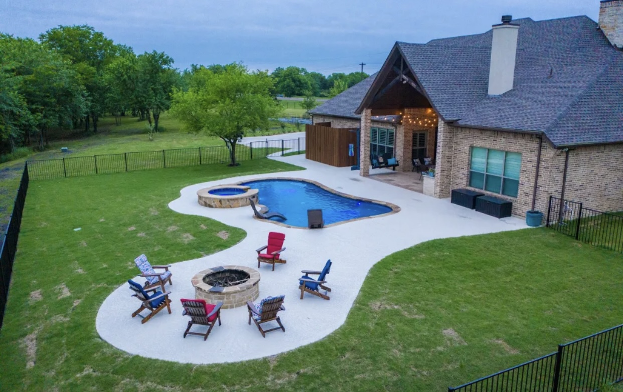 Custom Reflecting & Play Pool