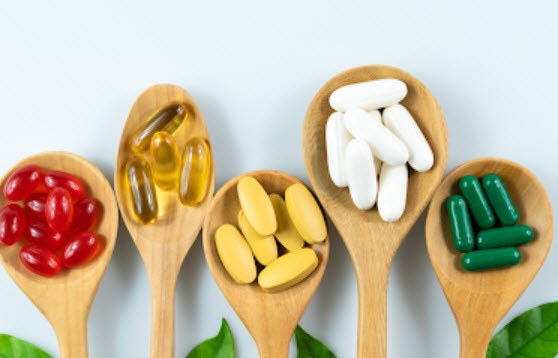 Vitamins & Food Supplements