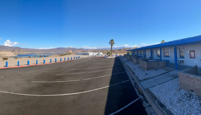 Lakeside Lodging