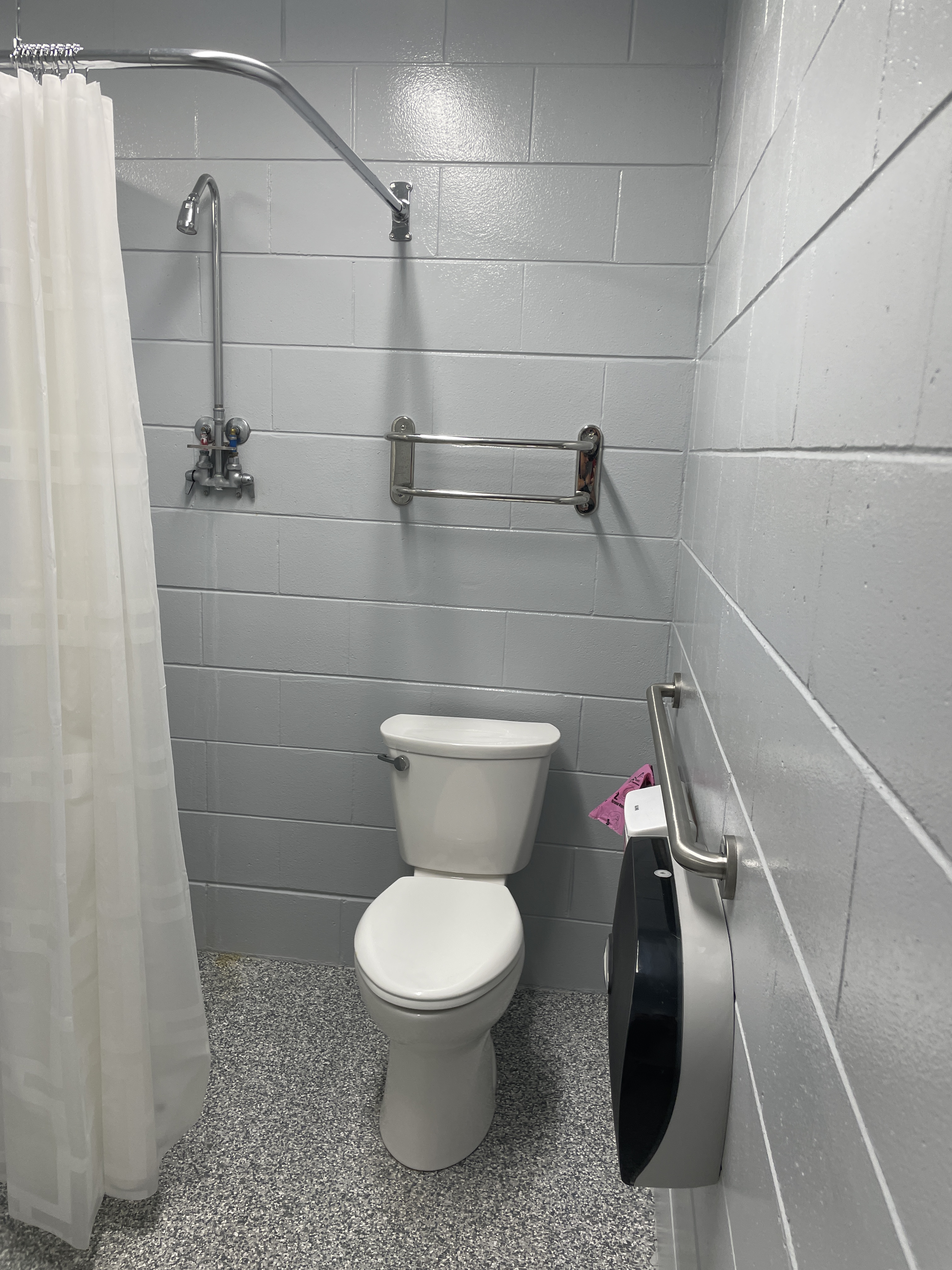 Restrooms & Showers