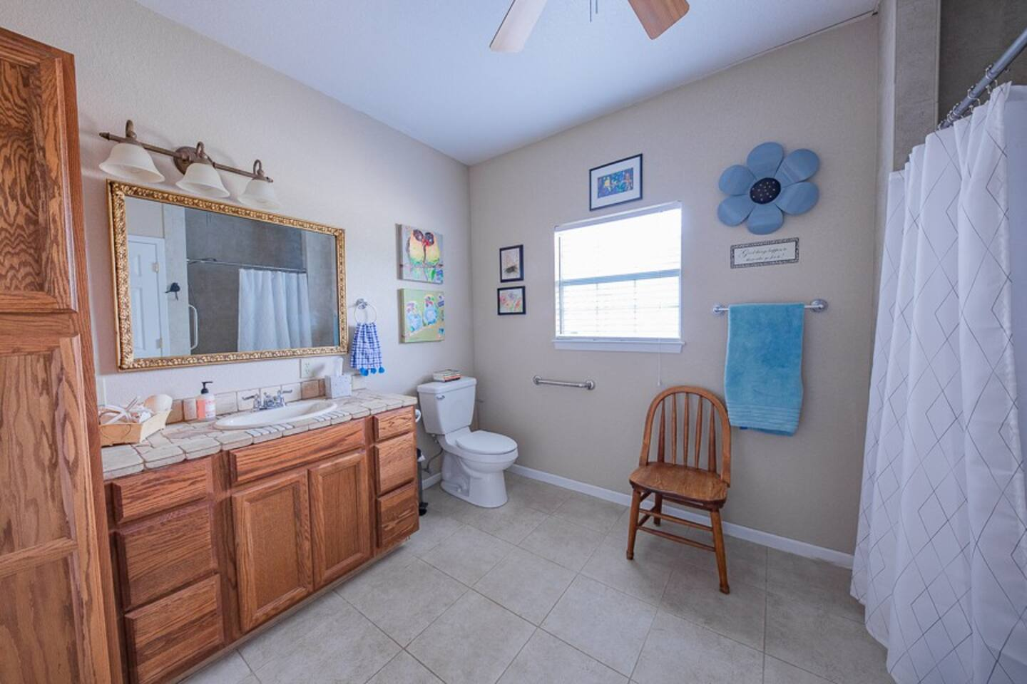 Full Bathroom