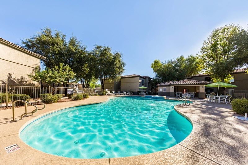 Resort Style Swimming Pools 