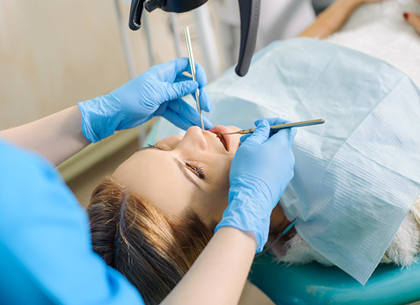 Wisdom Teeth & Extractions