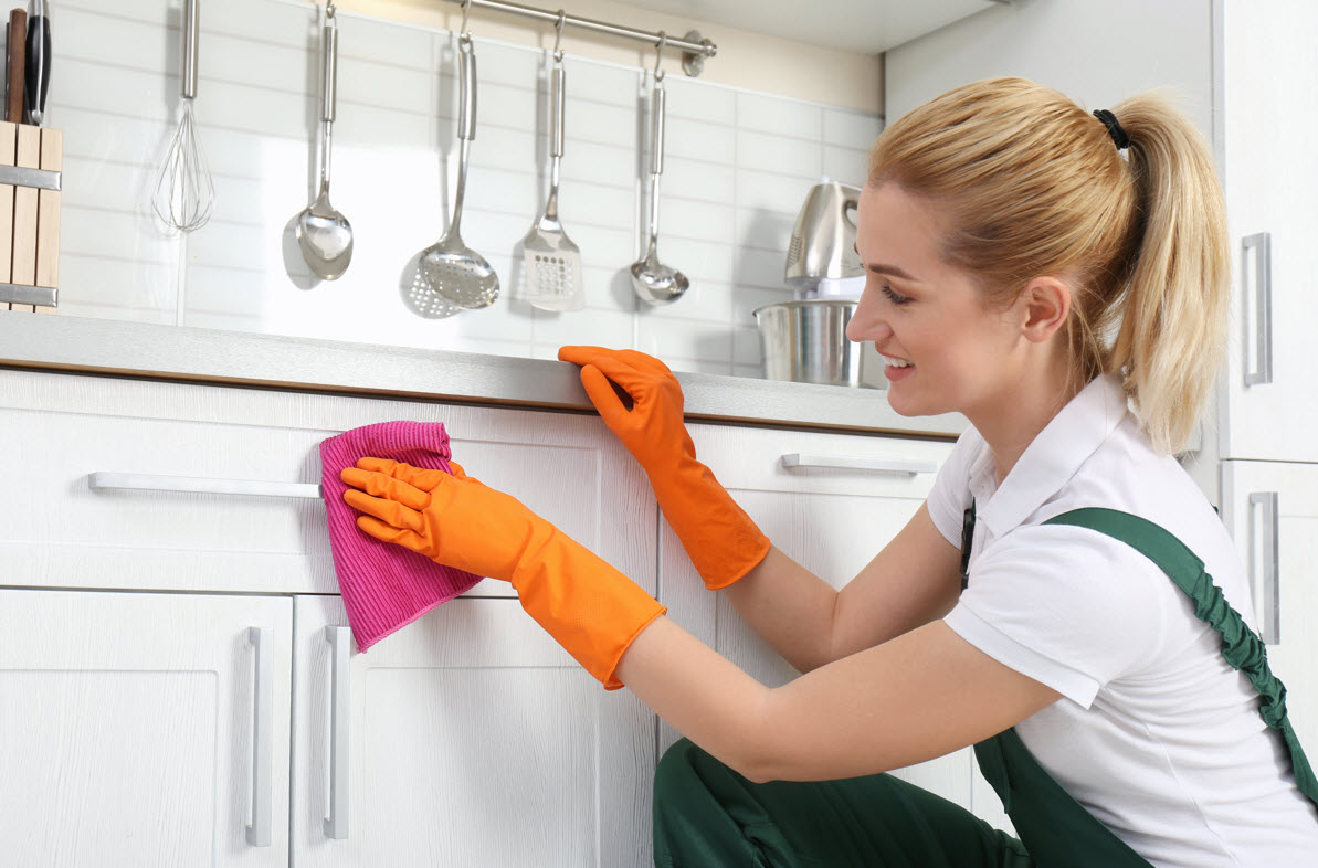 Kitchen Cleaning