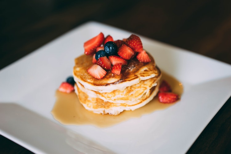 Hot Cakes & French Toast
