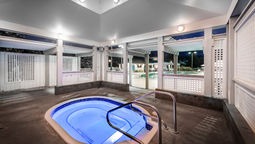 Outdoor Pool and Hot Tub