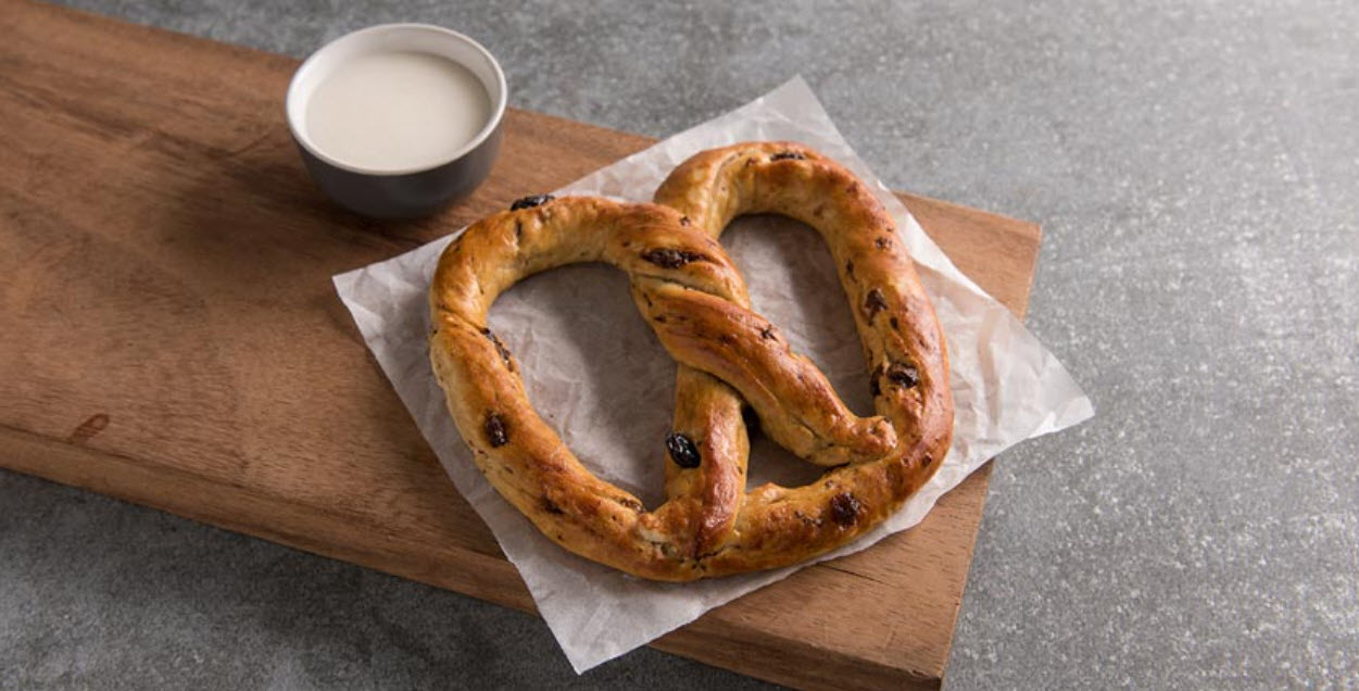 Raisin Pretzel