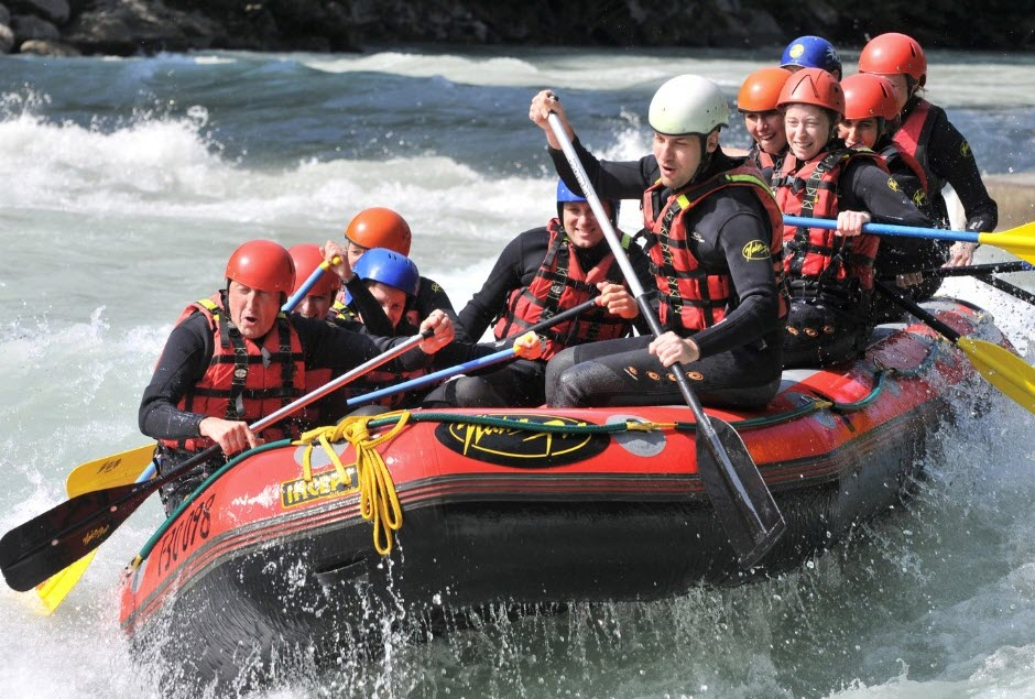 Corporate Team-Building Rafting