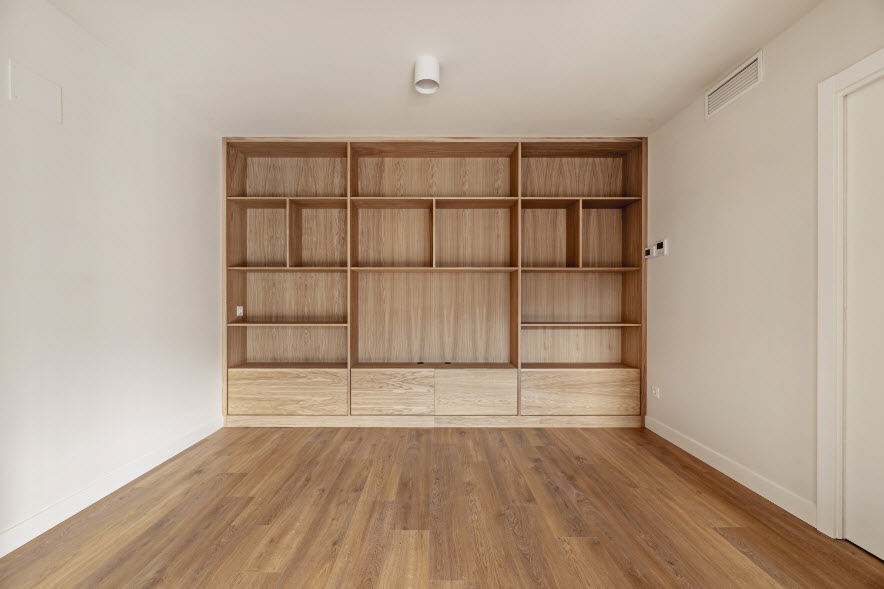 Built-In Oak Bookshelves