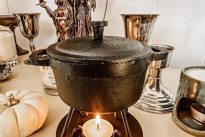Cauldron Simmer Pot