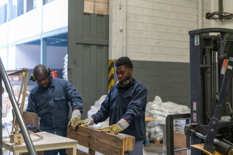 Standard Pallet Manufacturing
