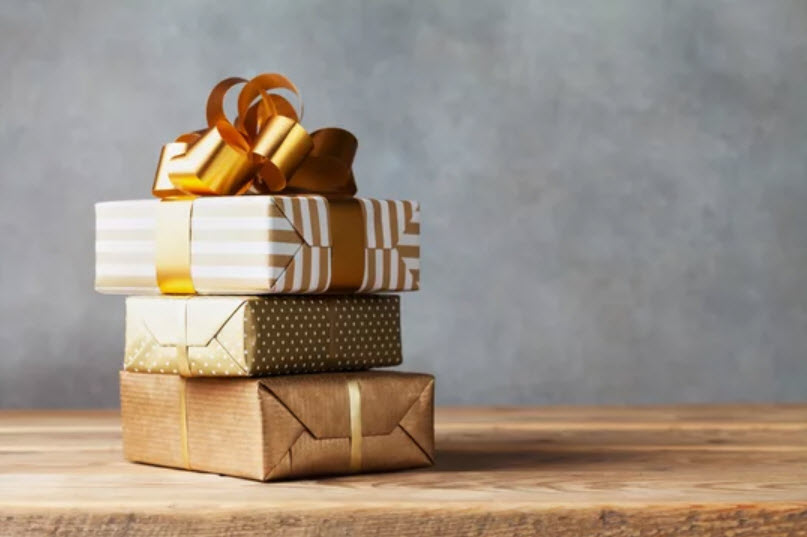 Gift Cards and Gift Wrapping