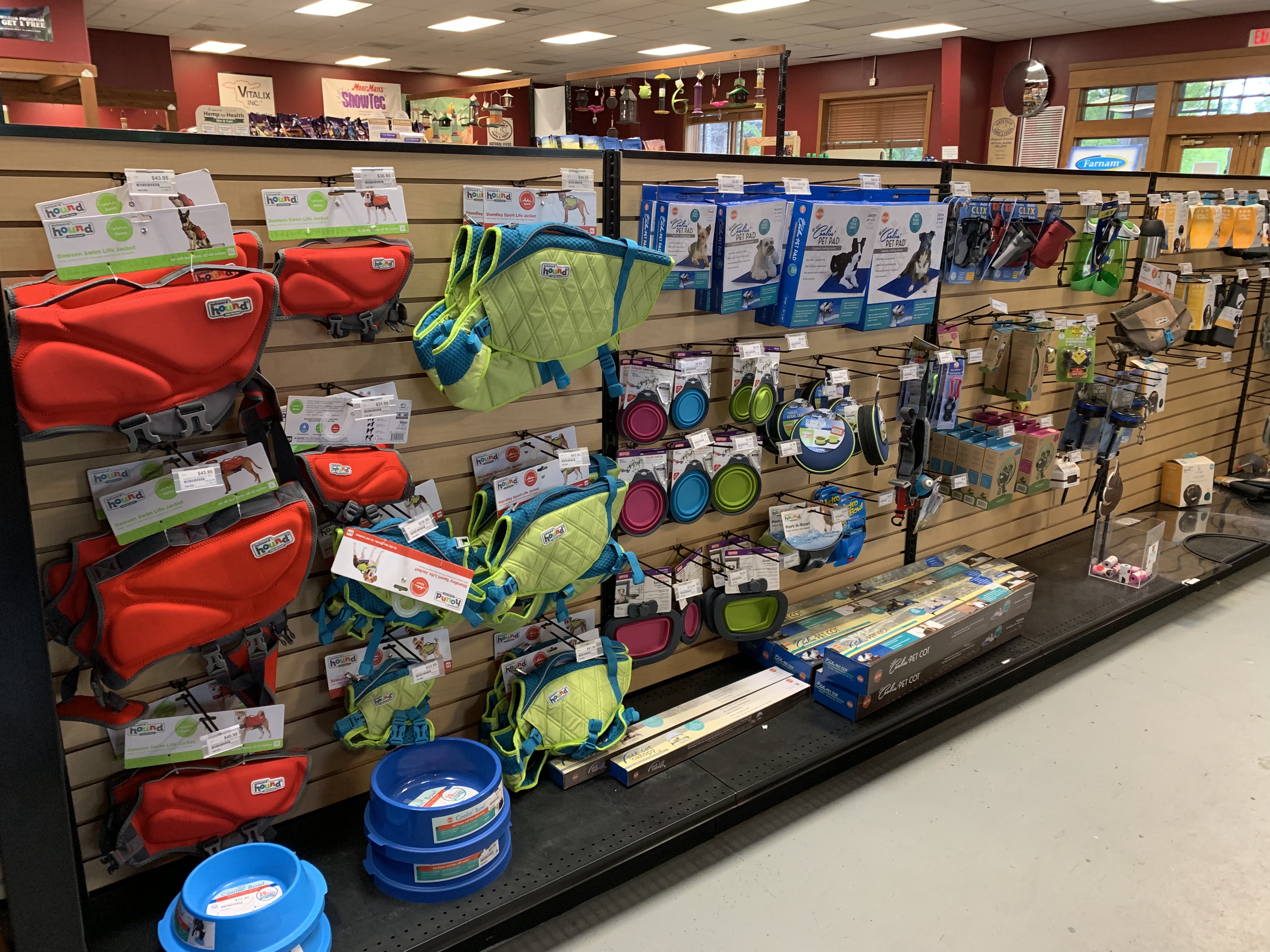 Pet Food and Supplies