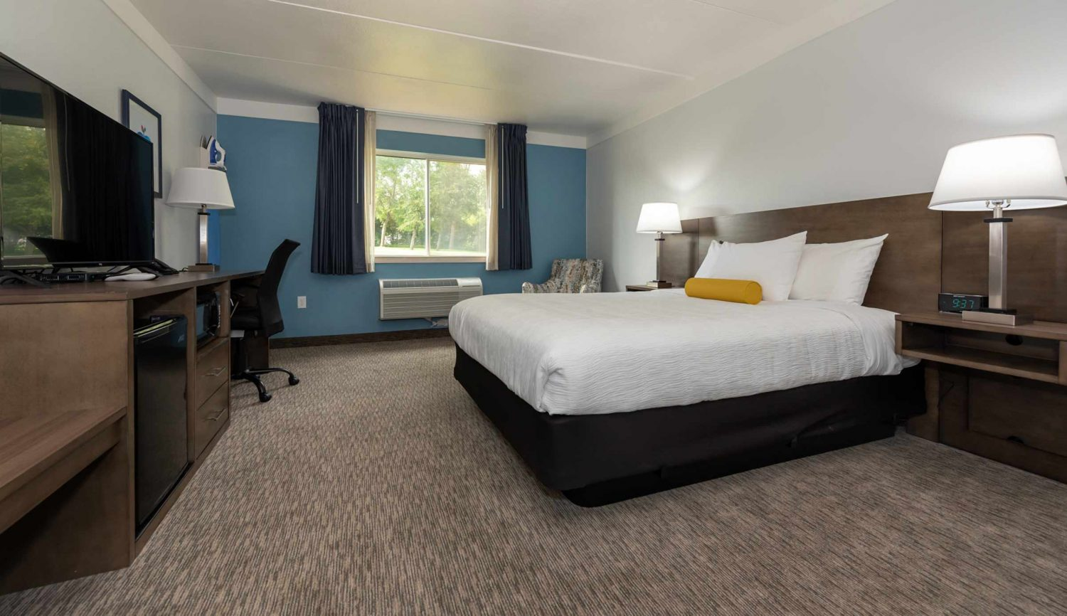 Rooms & Suites