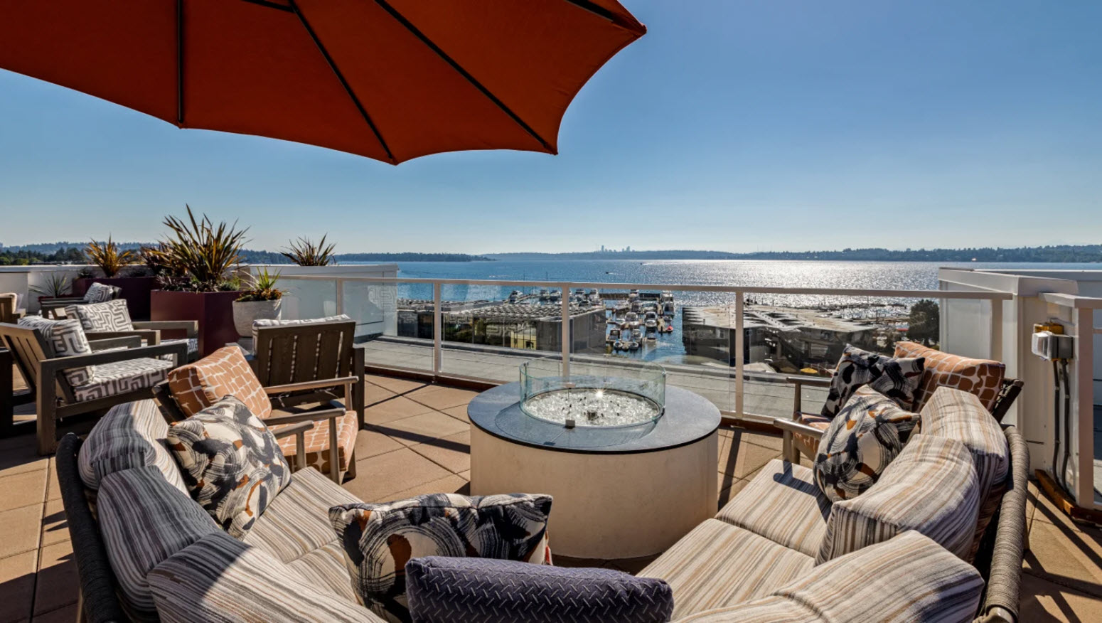 Rooftop Lake Vista Terrace with Fireplace