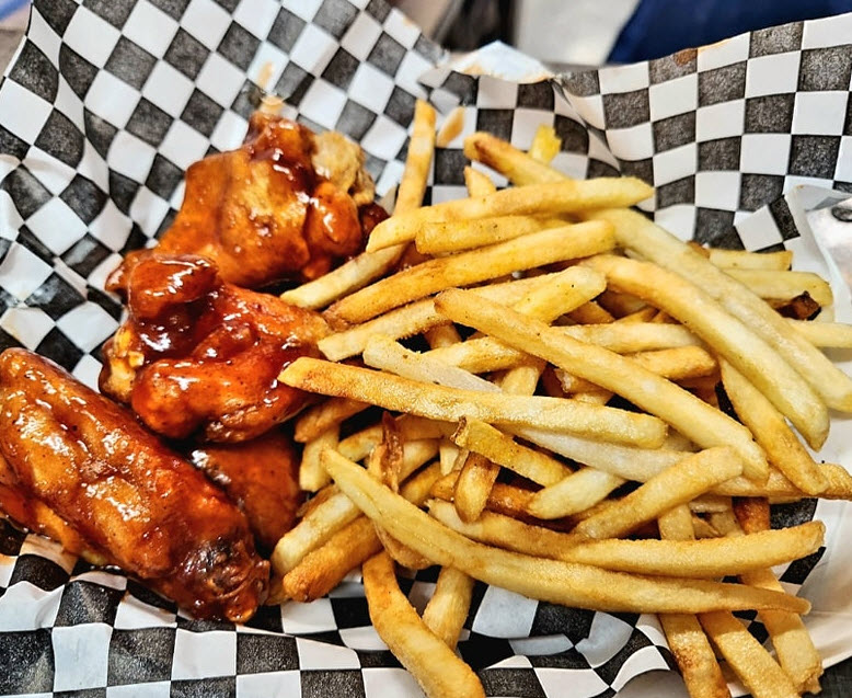 Wing Basket Special