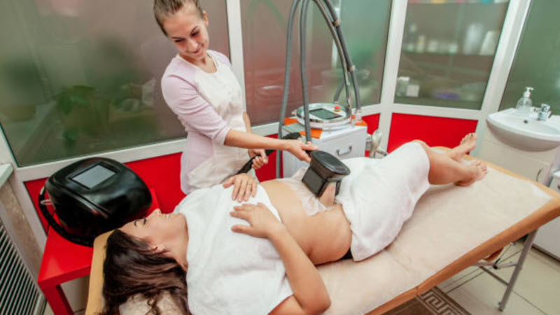 Ultrasound Cavitation/Laser Lipo Session