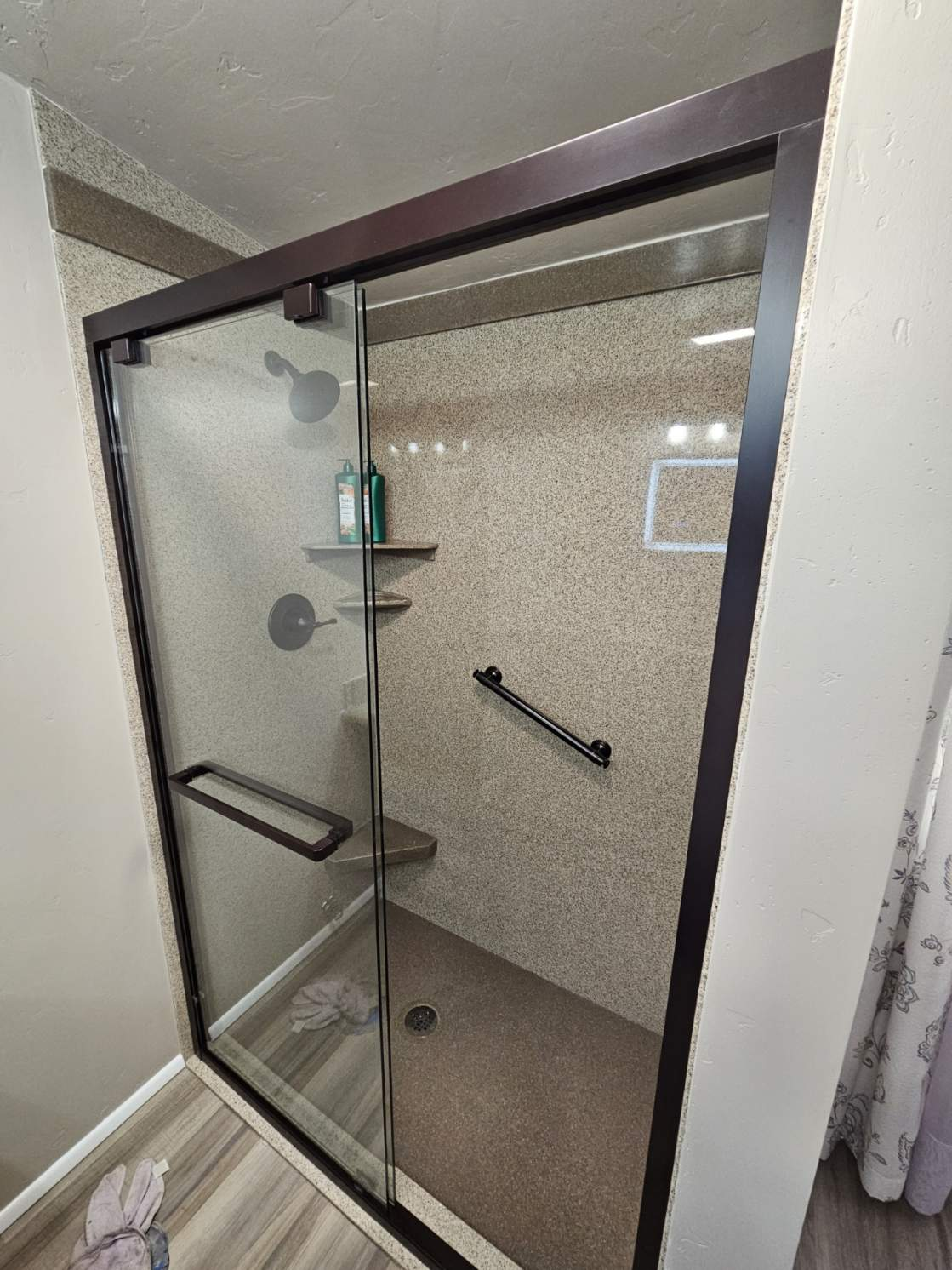 Elegant Shower Enclosures