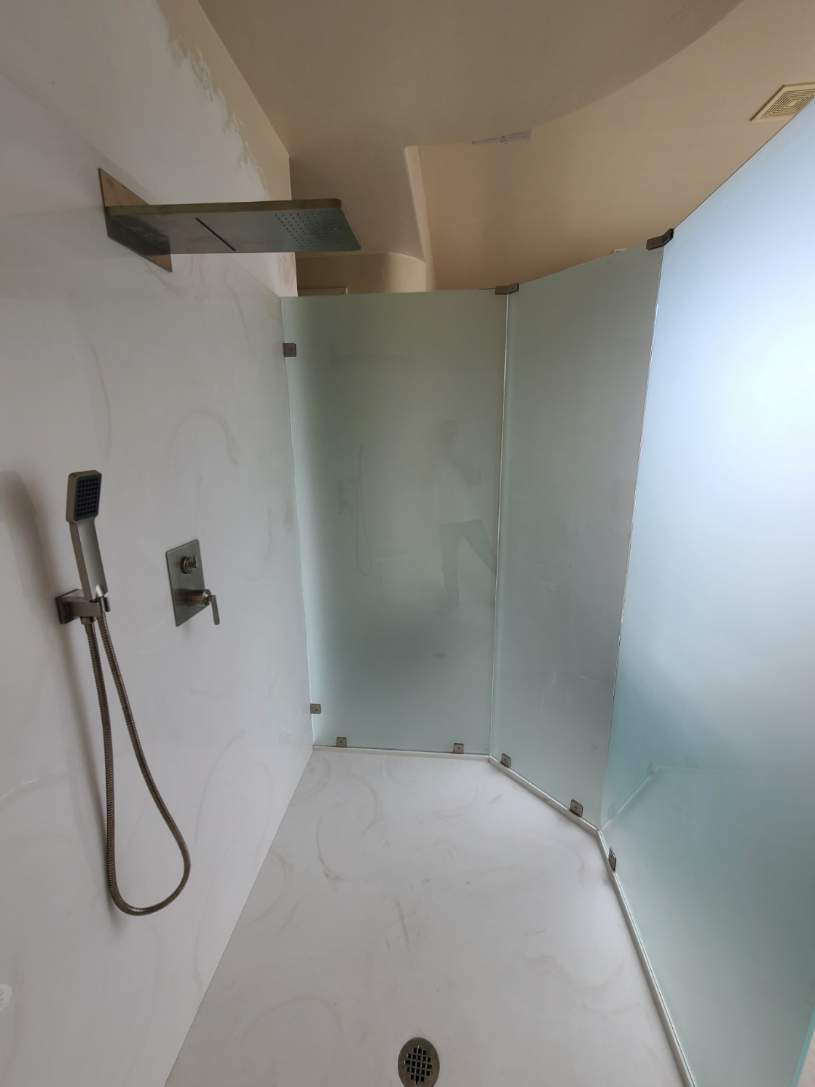 Elegant Shower Enclosures