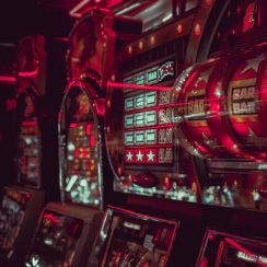GAMING MACHINE
