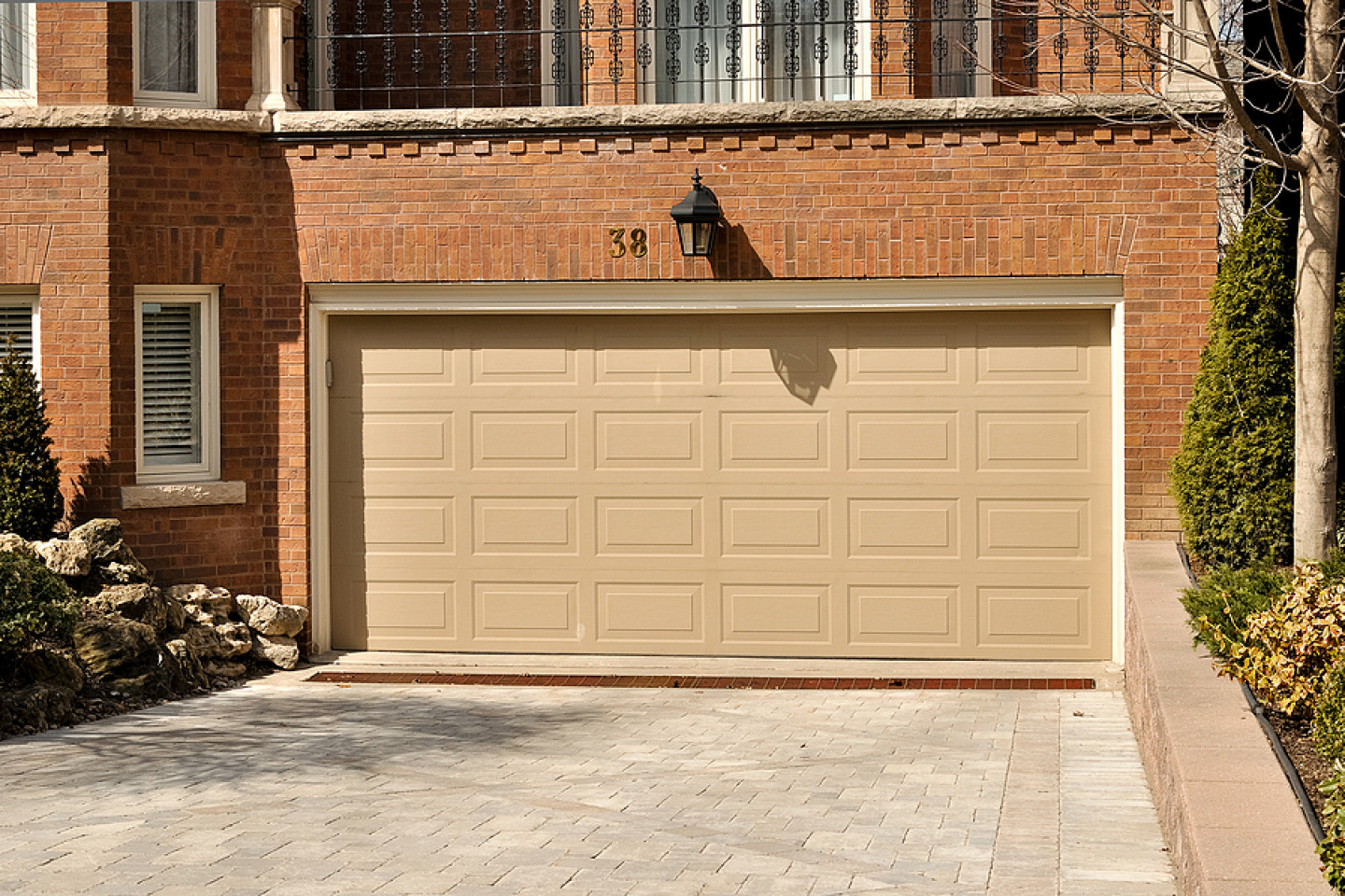 Steel Building Garage Doors