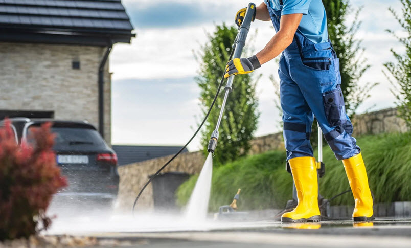  Driveway & SIDEWALK Cleaning
