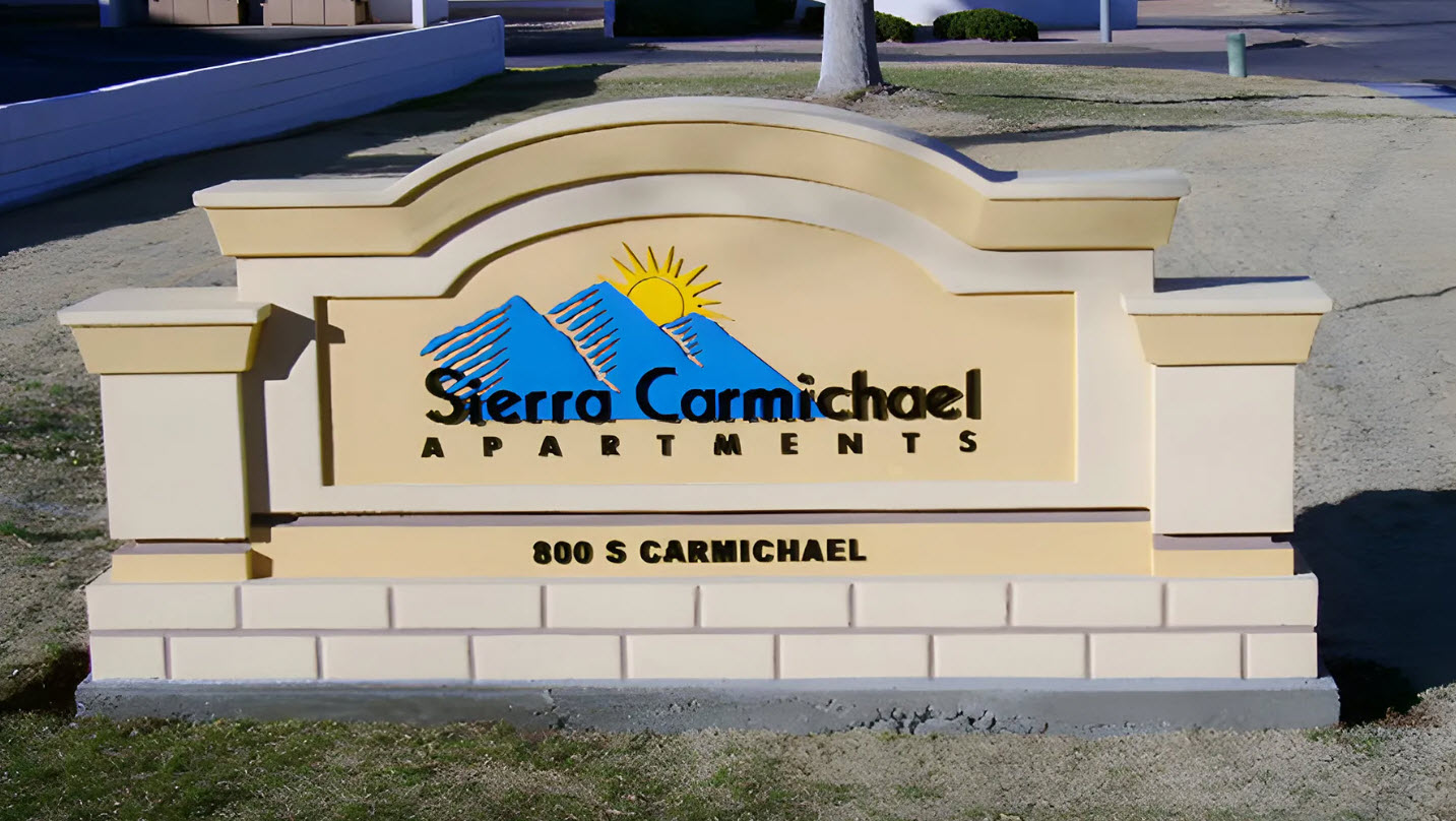 Illuminated Cabinets & Monument Signs